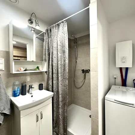 Zarembowicza 52 - Self Check-in 20h - Lift