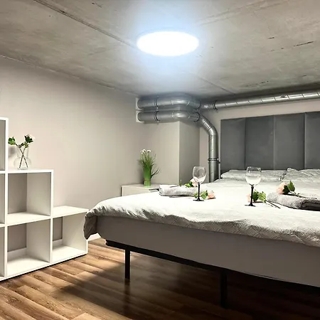 Zarembowicza 52 - Self Check-in 20h - Lift *